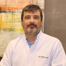 Dr. Daniel Tittonel Justi