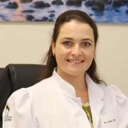 Dra. Daniela Dal Prá Martins